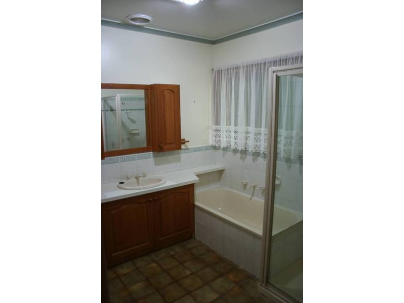 19 Atkins Road, Pakenham VIC 3810