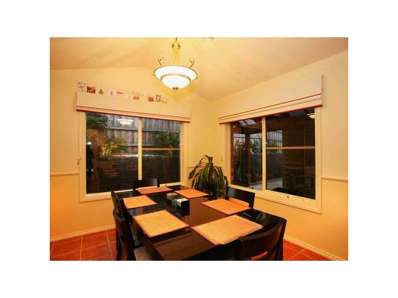 38 Ben Drive, Pakenham VIC 3810