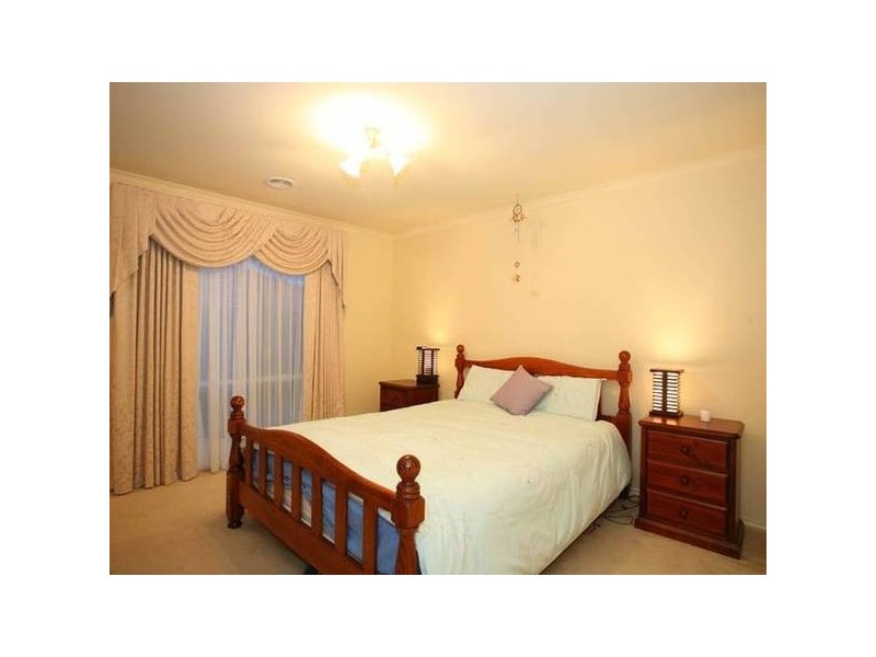 38 Ben Drive, Pakenham VIC 3810