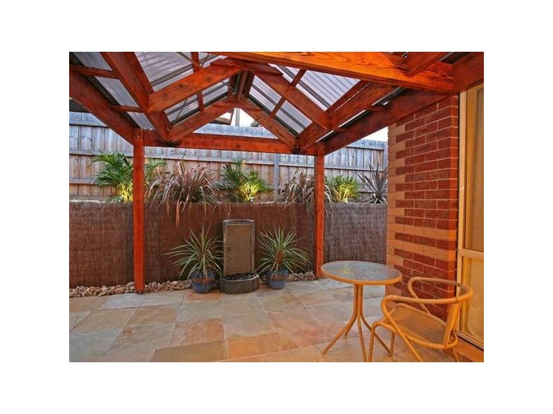 38 Ben Drive, Pakenham VIC 3810