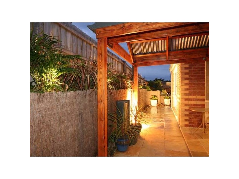 38 Ben Drive, Pakenham VIC 3810