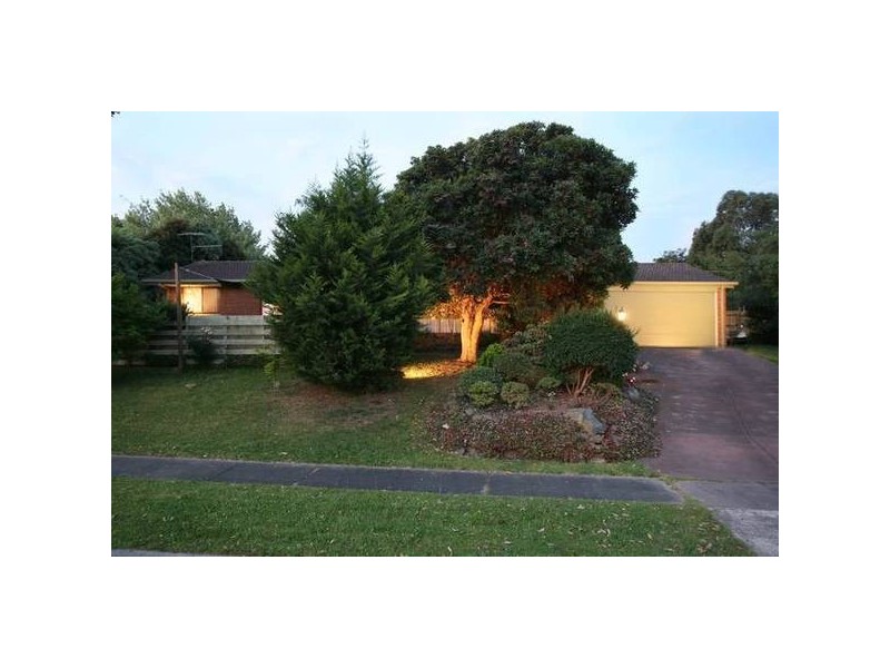 11 Ahern Road, Pakenham VIC 3810