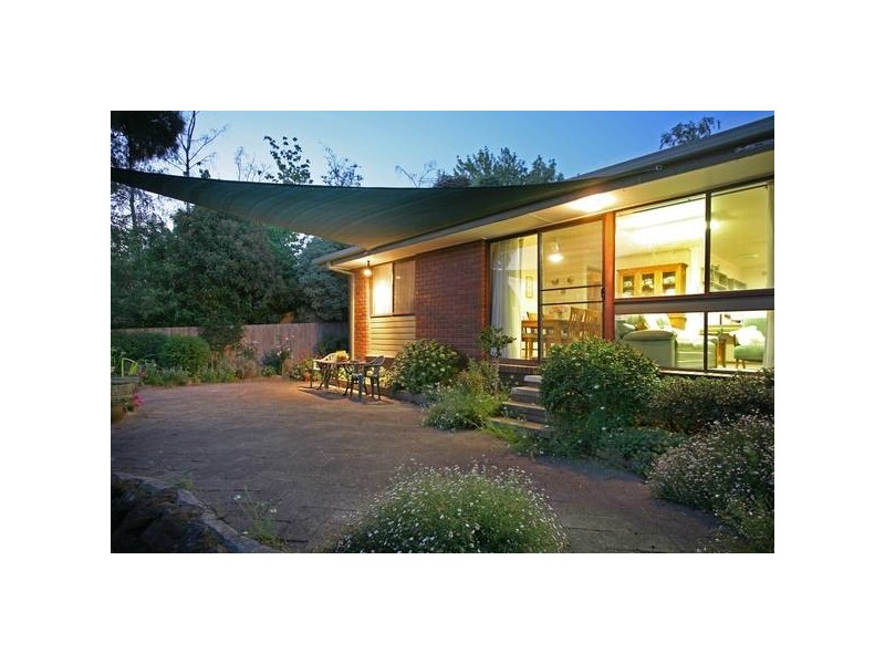 11 Ahern Road, Pakenham VIC 3810