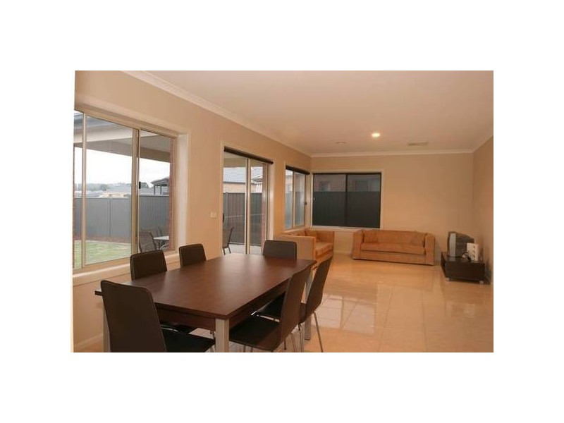 4 Veitch Court, Pakenham VIC 3810