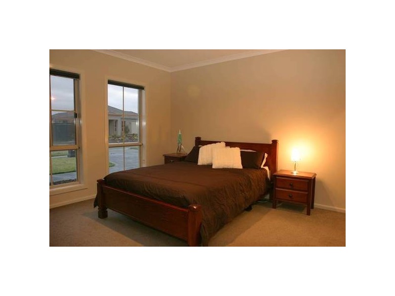 4 Veitch Court, Pakenham VIC 3810