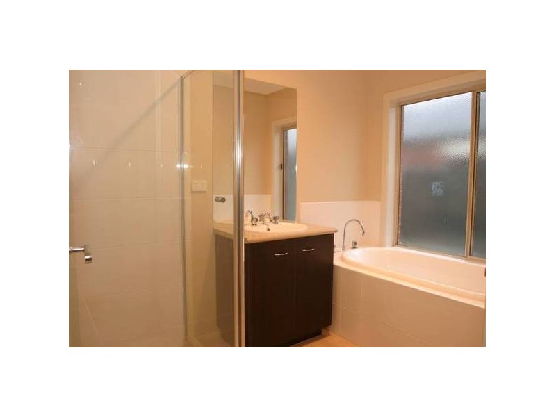 4 Veitch Court, Pakenham VIC 3810