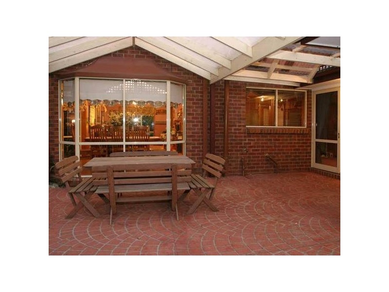 1 Rachael Court, Pakenham VIC 3810