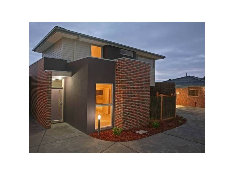 1-6/1 Henry Street, Pakenham VIC 3810