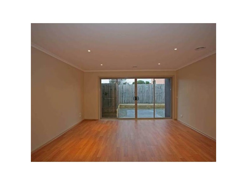 1-6/1 Henry Street, Pakenham VIC 3810