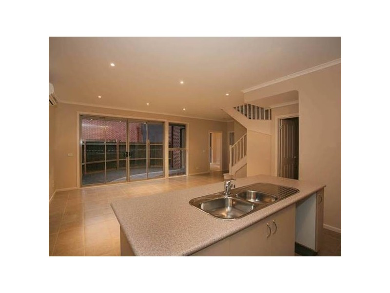 1-6/1 Henry Street, Pakenham VIC 3810