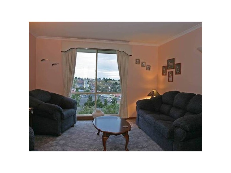 7 Breyleigh Drive, Pakenham VIC 3810
