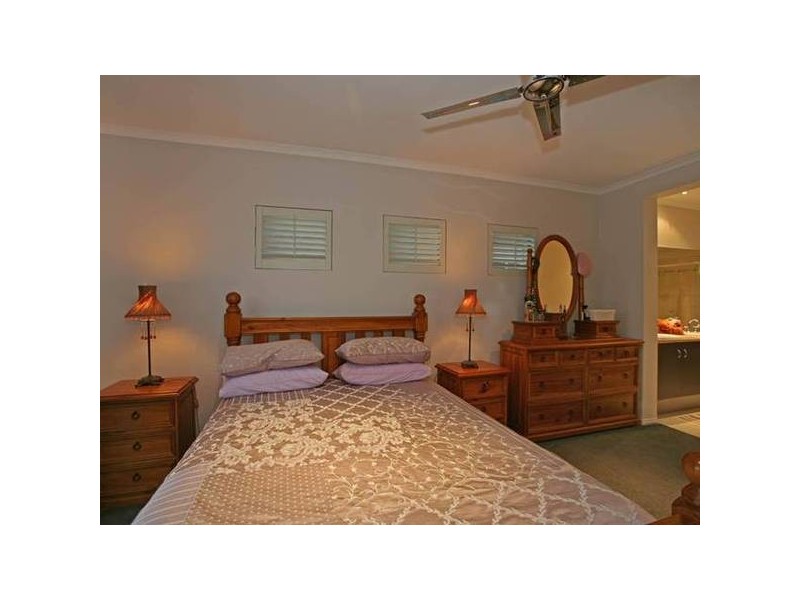 8 Latrobe Avenue, Pakenham VIC 3810