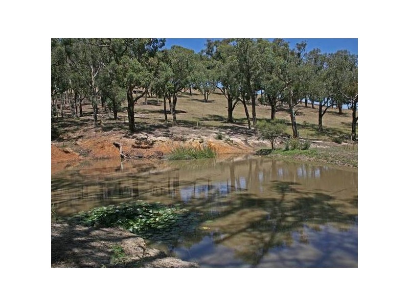 610 PAKENHAM ROAD, Pakenham Upper VIC 3810