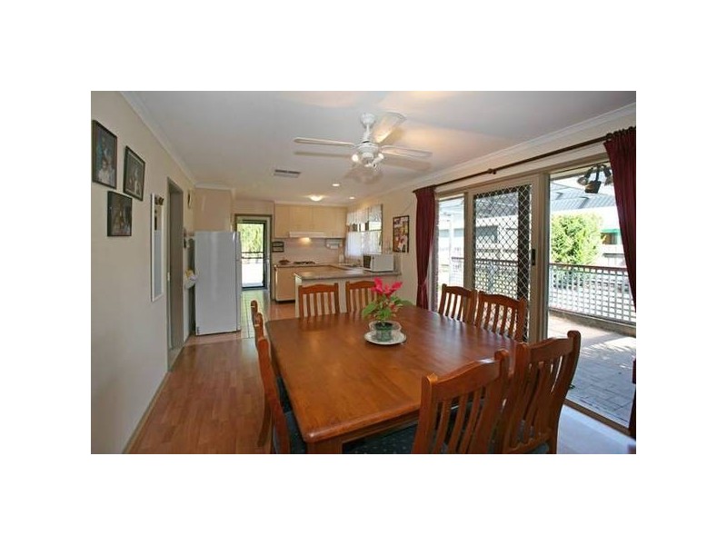 12 Pommel Street, Pakenham VIC 3810