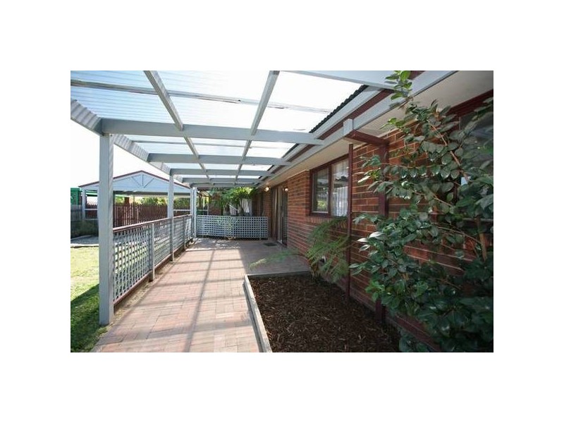 12 Pommel Street, Pakenham VIC 3810