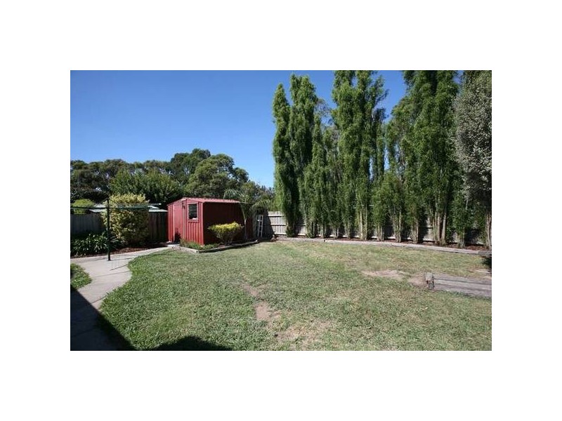 12 Pommel Street, Pakenham VIC 3810