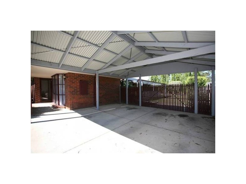 12 Pommel Street, Pakenham VIC 3810