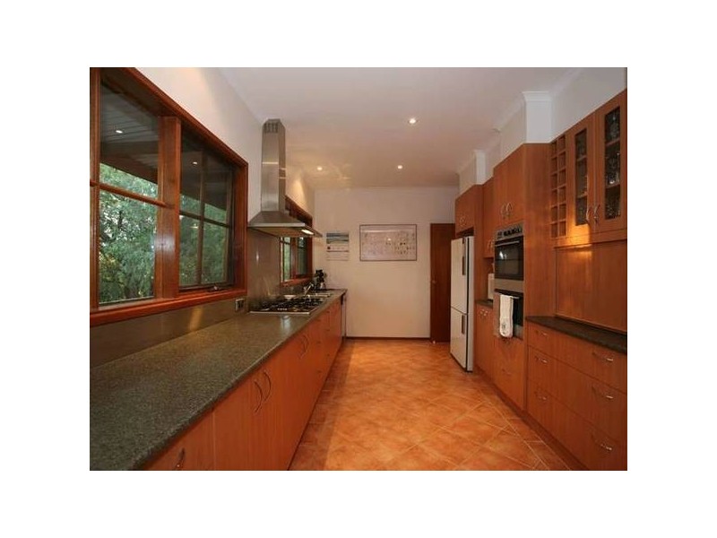 11 Manoora Road, Maryknoll VIC 3812