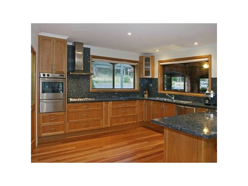 235 Thewlis Road, Pakenham VIC 3810