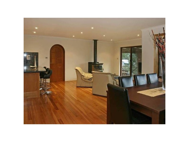 235 Thewlis Road, Pakenham VIC 3810