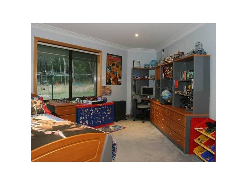 235 Thewlis Road, Pakenham VIC 3810