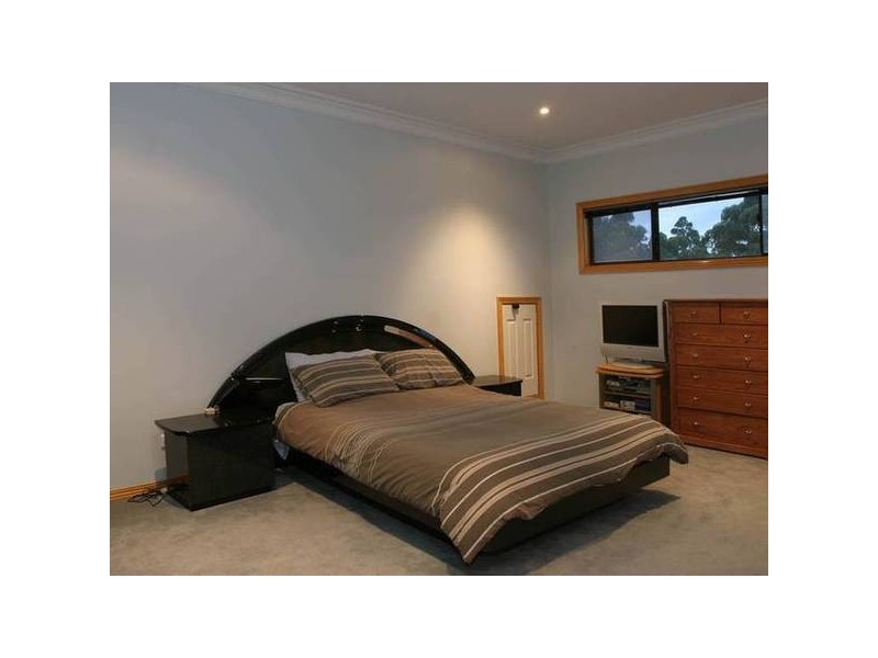 235 Thewlis Road, Pakenham VIC 3810