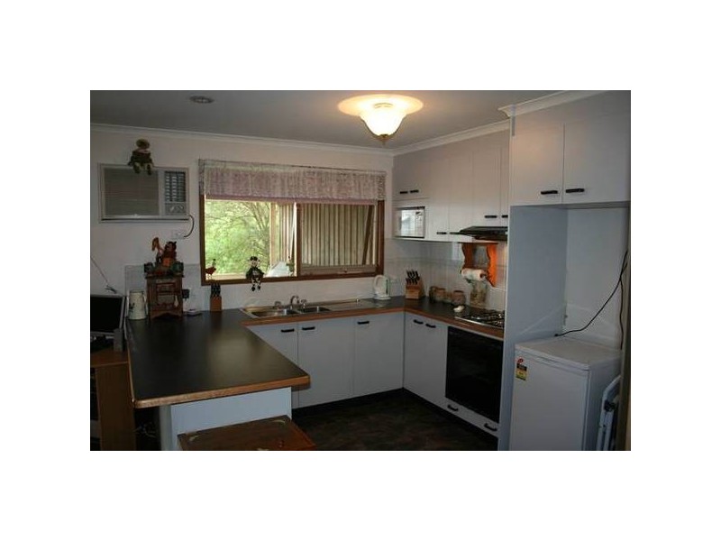 25 Bluegrass Crescent, Pakenham VIC 3810