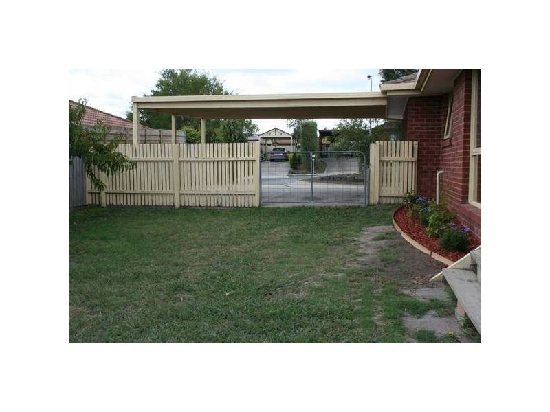 49 Meeking Drive, Pakenham VIC 3810