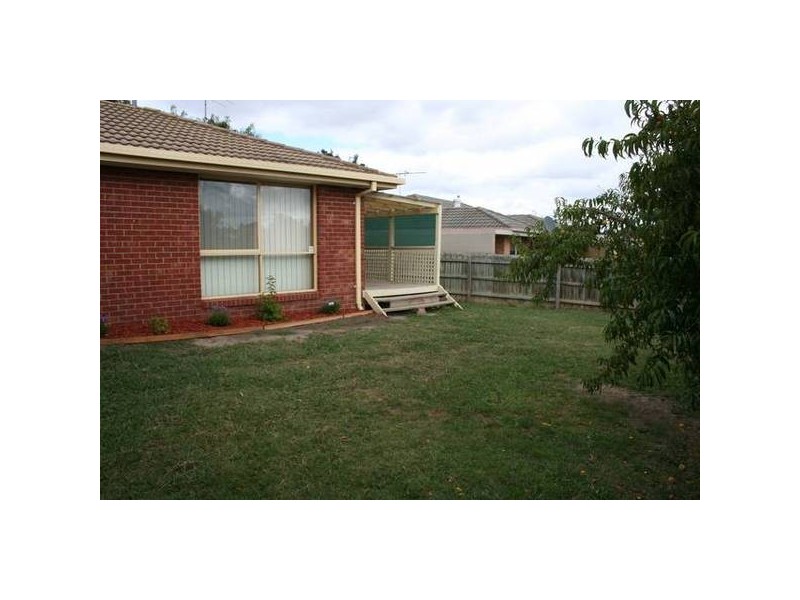 49 Meeking Drive, Pakenham VIC 3810