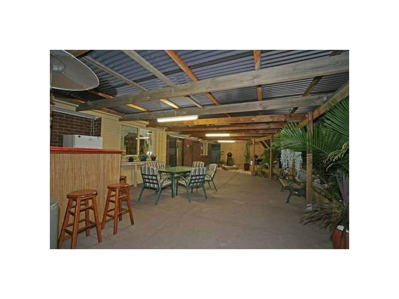 4 Finton Court, Pakenham VIC 3810