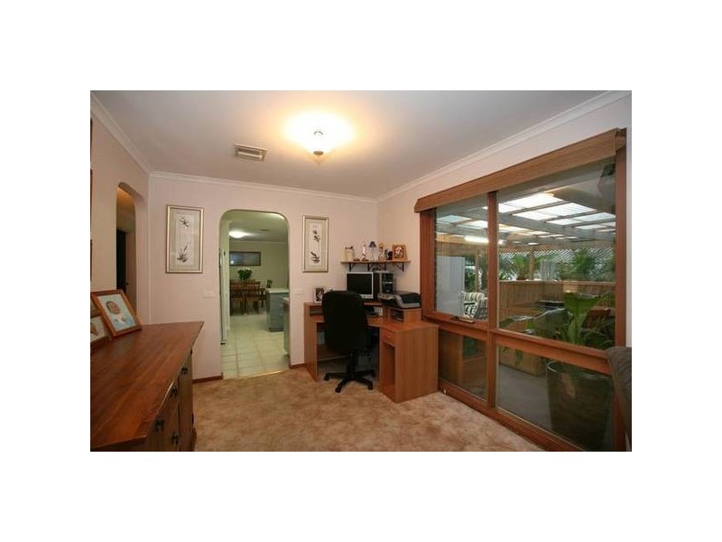 4 Finton Court, Pakenham VIC 3810