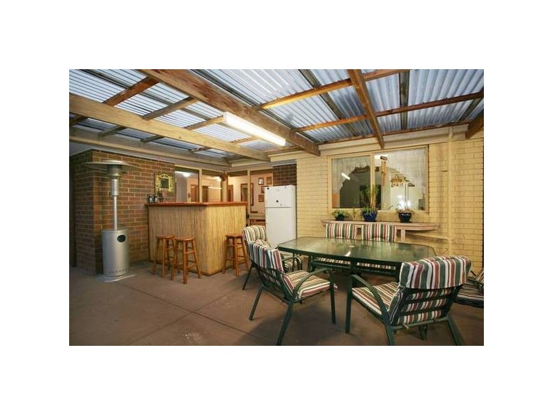 4 Finton Court, Pakenham VIC 3810