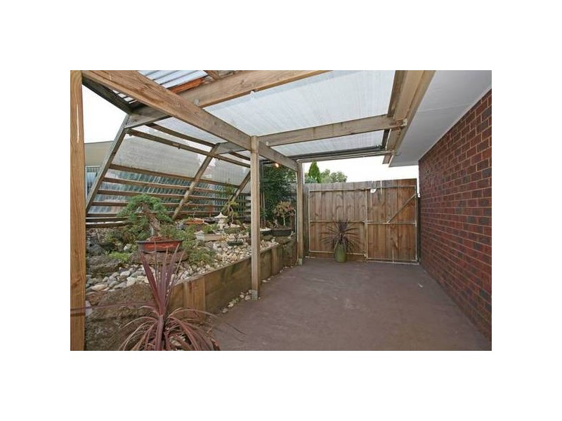 4 Finton Court, Pakenham VIC 3810