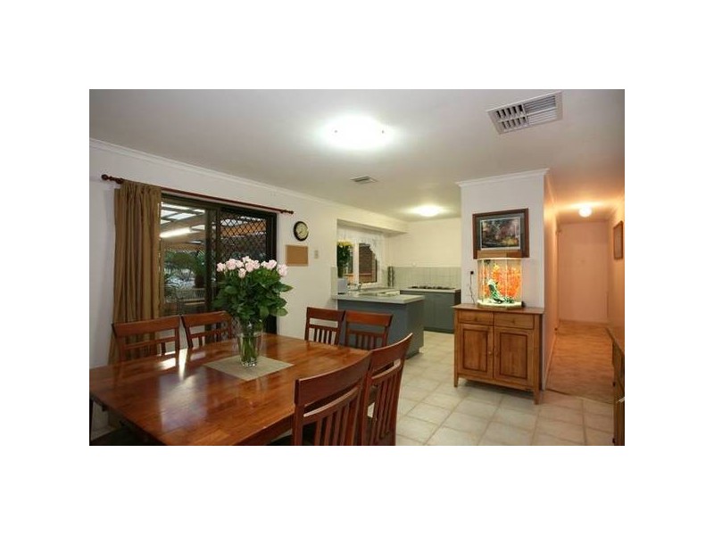 4 Finton Court, Pakenham VIC 3810