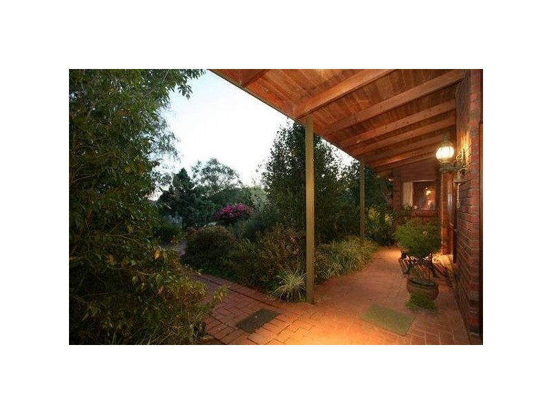 425 Bessie Creek Road, Nar Nar Goon North VIC 3812