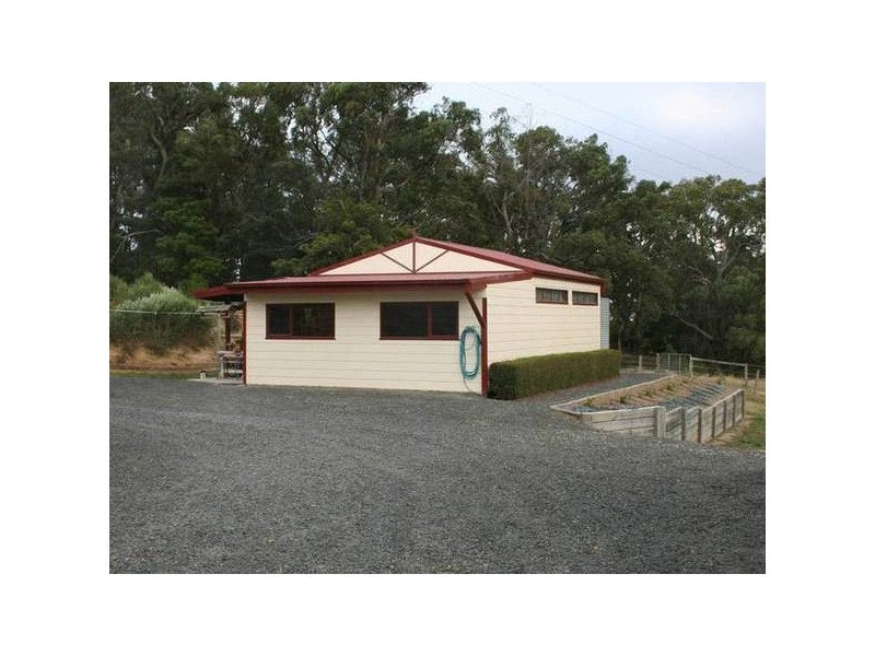 265 Gordon Road, Pakenham Upper VIC 3810