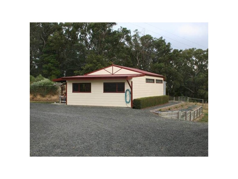 265 Gordon Road, Pakenham Upper VIC 3810