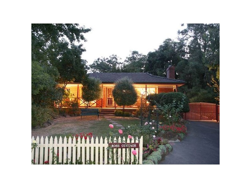 15 Paul Grove, Beaconsfield Upper VIC 3808