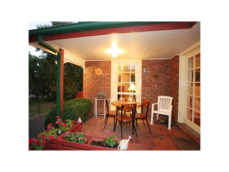 15 Paul Grove, Beaconsfield Upper VIC 3808