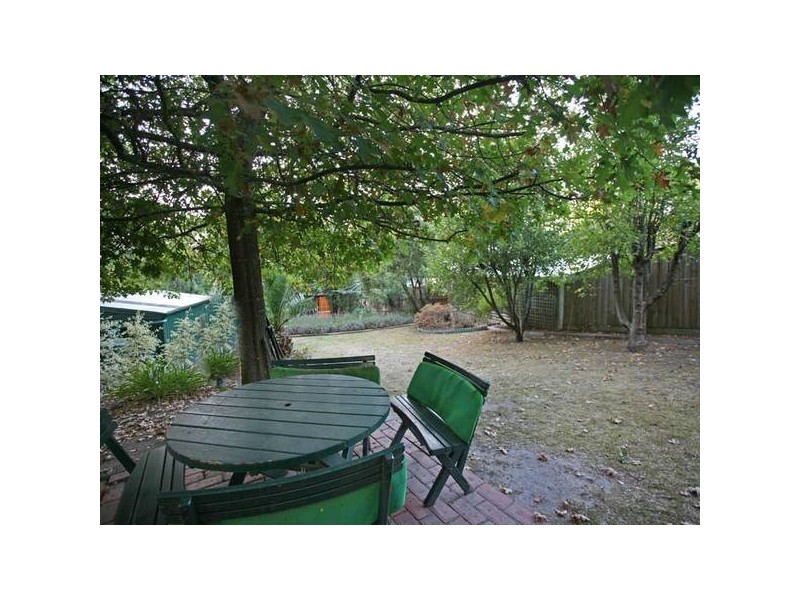 15 Paul Grove, Beaconsfield Upper VIC 3808