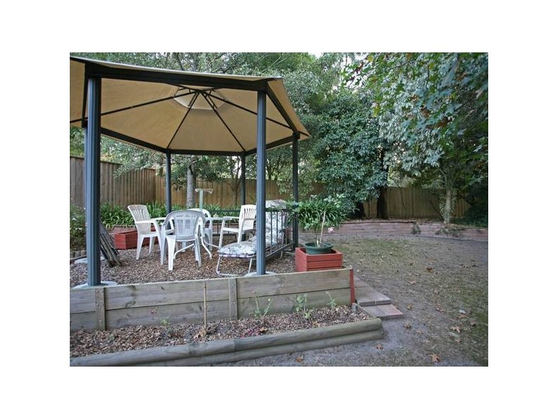 15 Paul Grove, Beaconsfield Upper VIC 3808