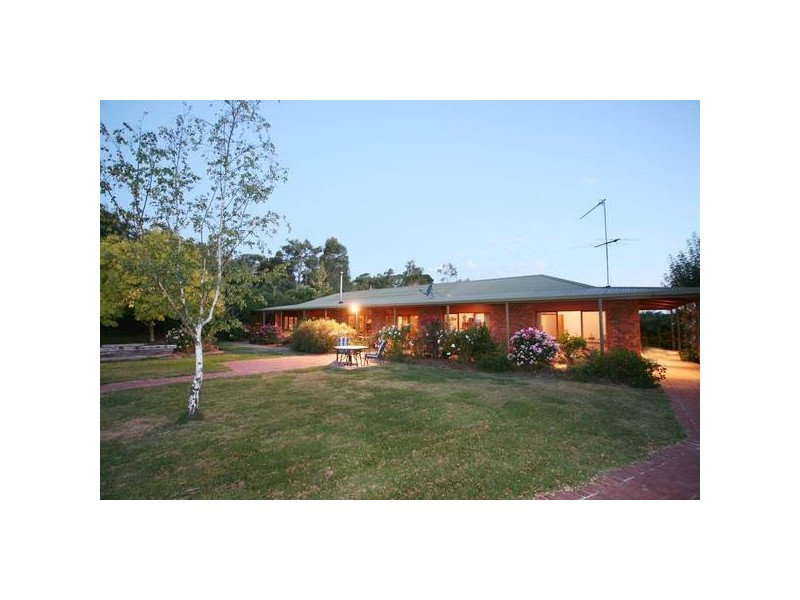 425 Bessie Creek Road, Nar Nar Goon North VIC 3812