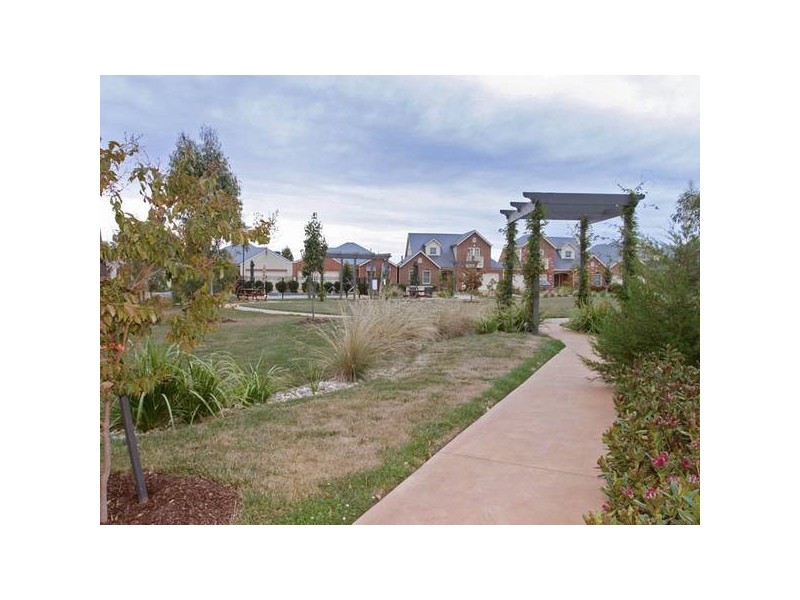1/48 Malouf Court, Pakenham VIC 3810