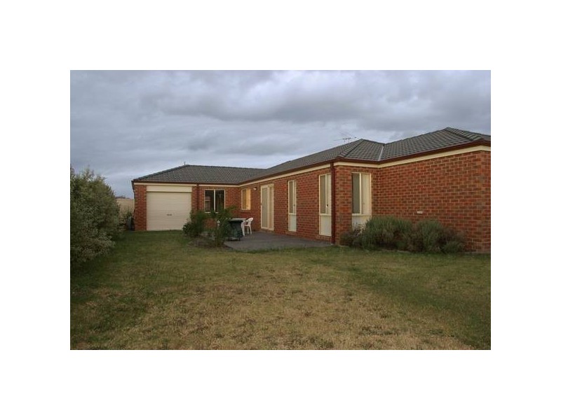 3 Cobalt Court, Pakenham VIC 3810