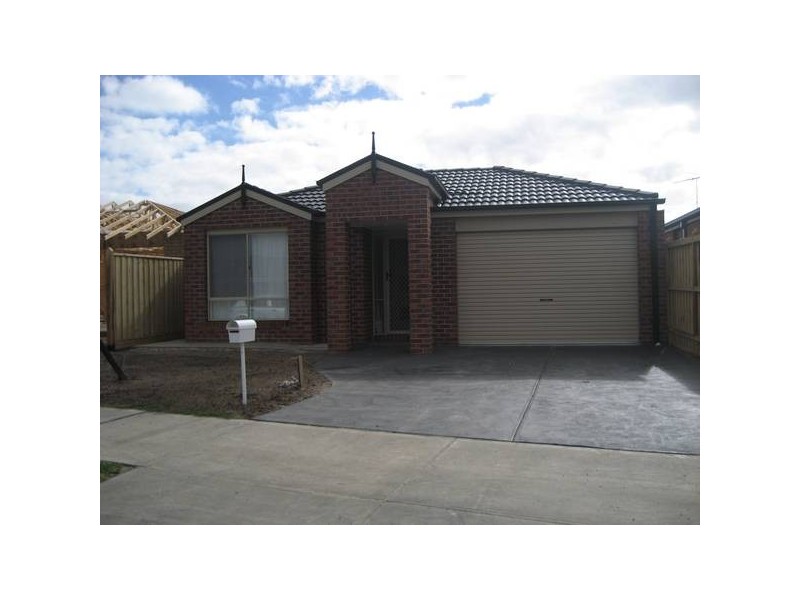 37 Irving Road, Pakenham VIC 3810