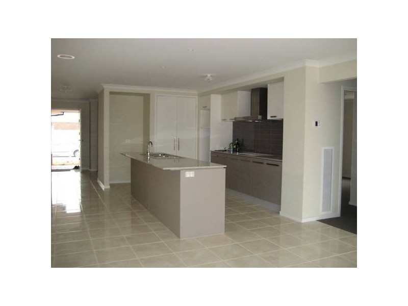 122 Gallery Way, Pakenham VIC 3810