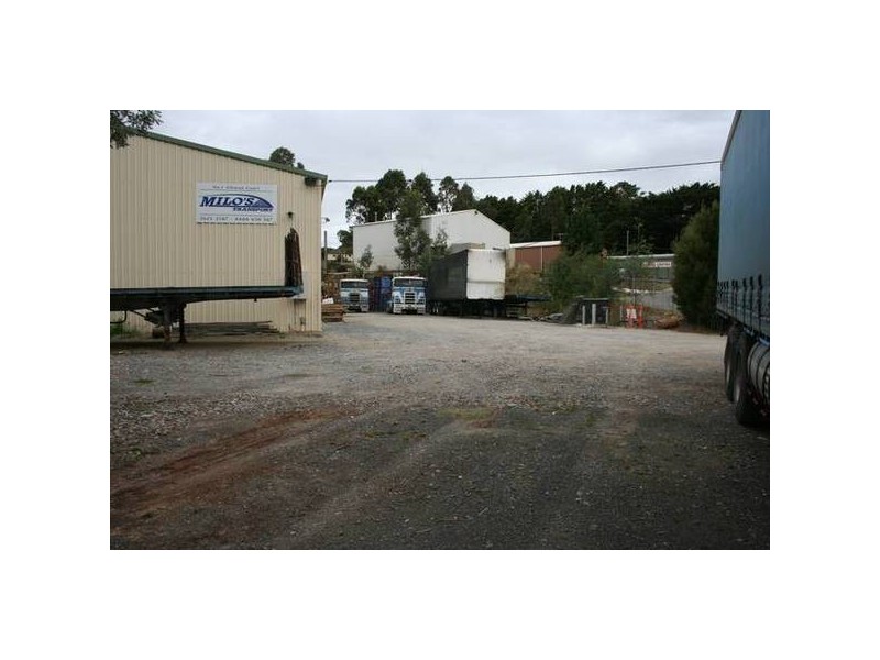 1 Aikman Court, Drouin VIC 3818