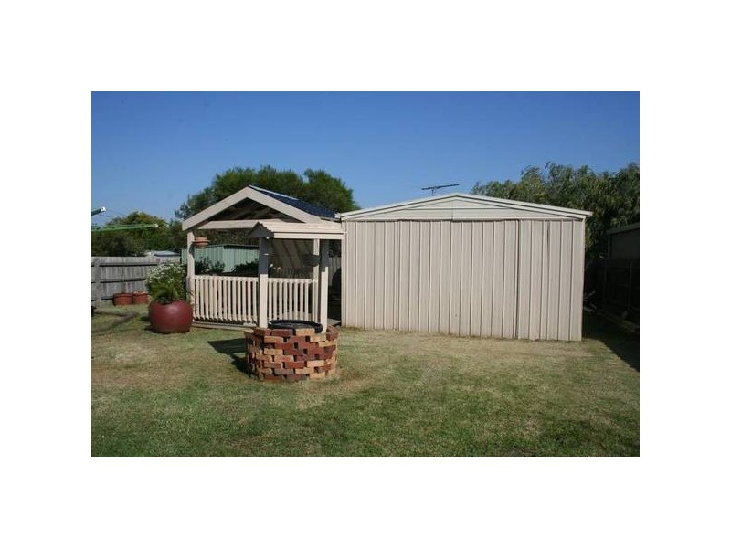 46 Simon Drive, Pakenham VIC 3810