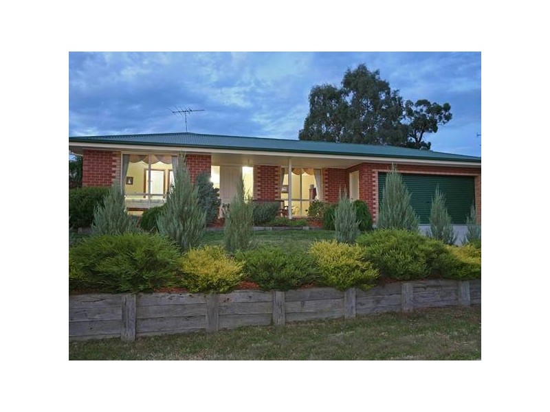 22 Breyleigh Drive, Pakenham VIC 3810