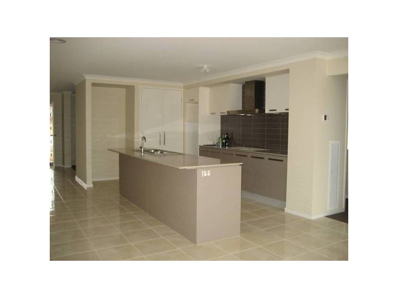 122 Gallery Way, Pakenham VIC 3810